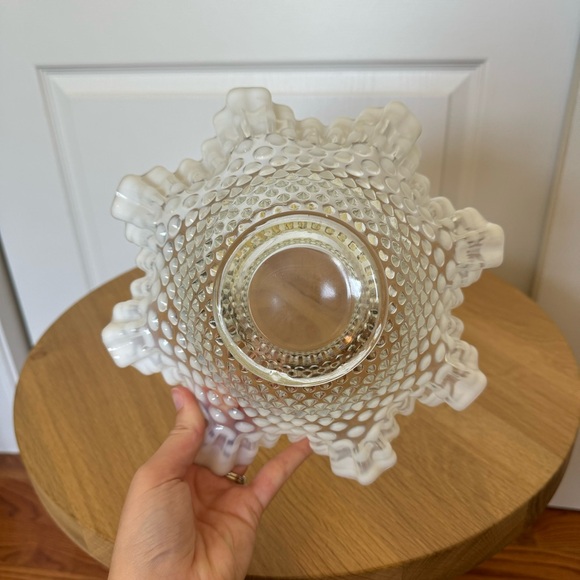 Vintage Fenton Moonstone Opalescent Hobnail Ruffled Edge Bowl - Picture 5 of 7
